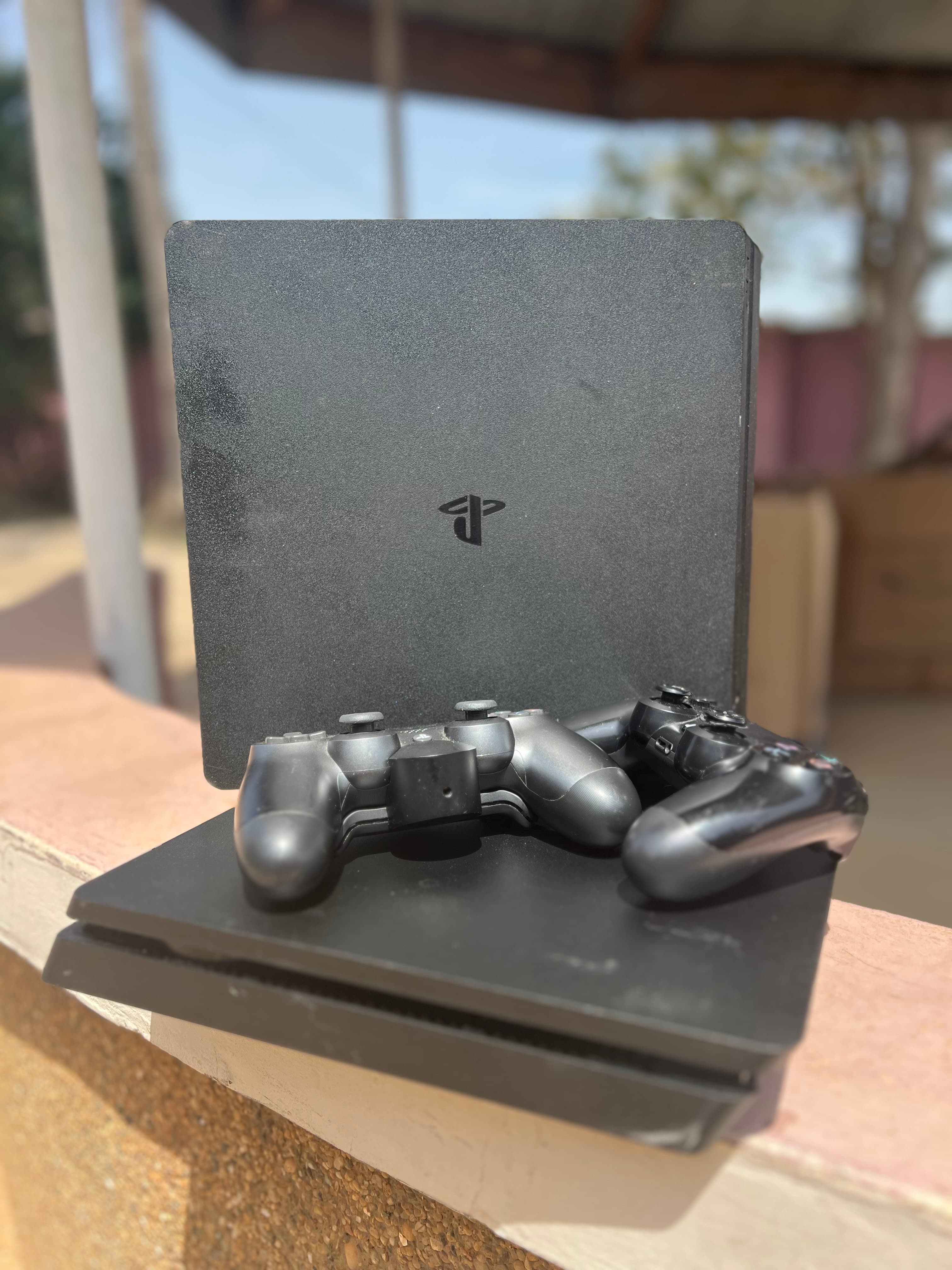 PS4 Slim